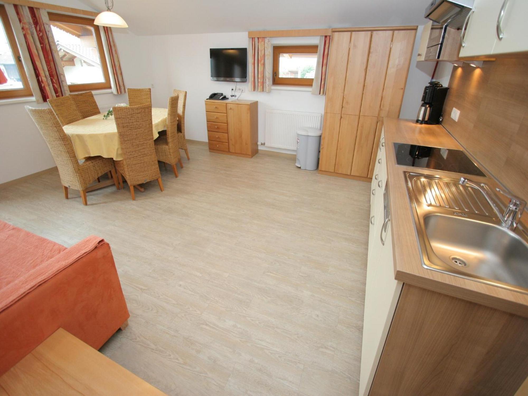 Spacious Apartment In Uderns Near Ski Area Exterior photo